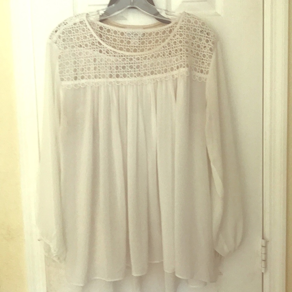 Pretty poet style blouse